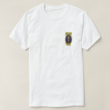 ミスティック ゴールデン キー & ブルーム: エレガントなロゴデザインTシャツ