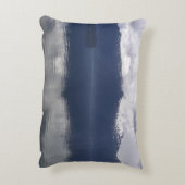 ミスティ・アラスカン海の色合い アクセントクッション (裏面(縦))