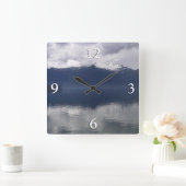 ミスティ・アラスカン海の色合い スクエア壁時計 (ホーム)