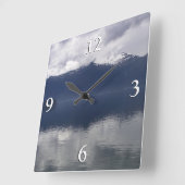 ミスティ・アラスカン海の色合い スクエア壁時計 (傾斜)