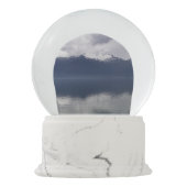 ミスティ・アラスカン海の色合い スノーグローブ (裏面)