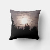 ミステリアスな月自然撮影 クッション (裏面)