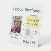 ミステリー犯罪解決証拠委員会 台座サイン (正面)