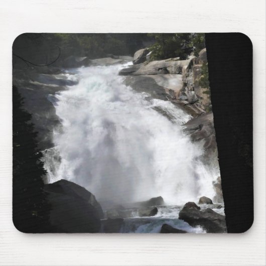 ミスト滝、キングズキャニオン国立公園（カリフォルニア州） マウスパッド (正面)