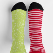 ミスマッチピンクレッドストライプグリーンスノーフレークホリデー ソックス (上部)