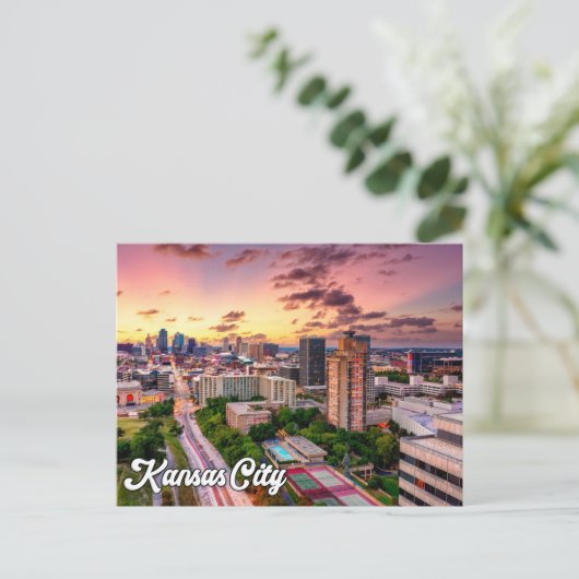 ミズーリ州ミズーリ州の美しいカンザスシティーに夕日 ポストカード (スタンド正面)