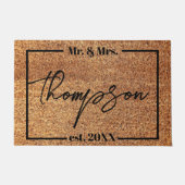 ミセスのパーソナライズされた結婚贈りの姓 ドアマット (正面)
