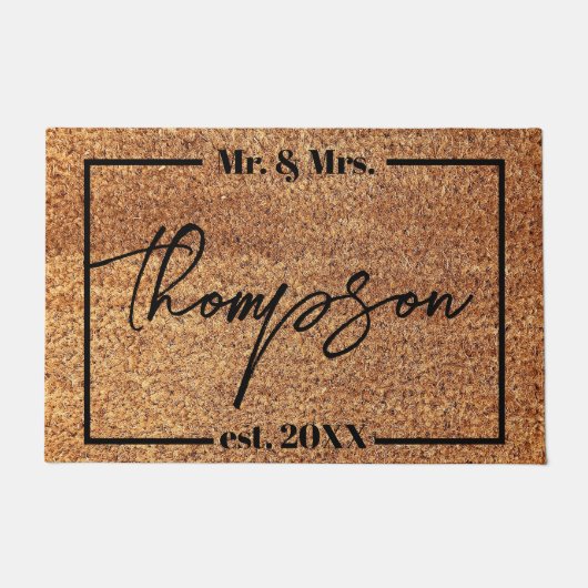 ミセスのパーソナライズされた結婚贈りの姓 ドアマット (正面)