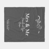 ミセスブライダルカップルのミニマリスト結婚の贈り物 フリースブランケット (正面(横))