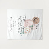 ミセス恋しく思ピンクスーツケースブライダルシャワーへ旅行 タペストリー (正面(横))