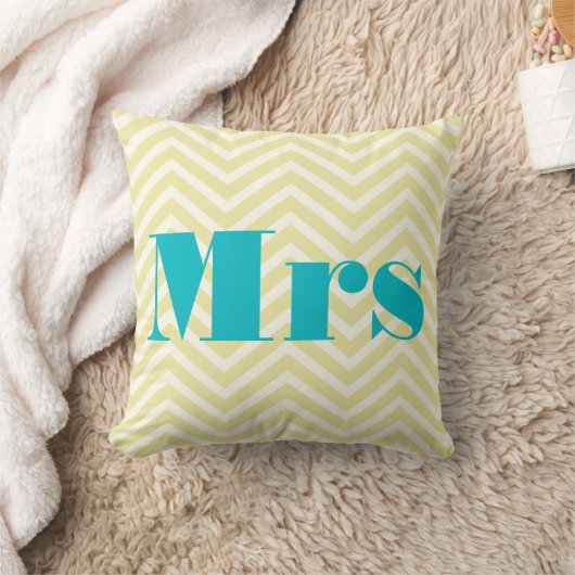 ミセス黄淡い色のアイボリーブライトアクアジグザグザグジー クッション (ブランケット)