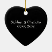 ミセス・アンド・ミセスパーソナライズされたフォントはっきりした・レズ結婚ビアン セラミックオーナメント (裏面)