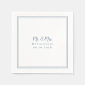 ミセス・カップル・エレガントな結婚式名日付ダスティブルー スタンダードカクテルナプキン (正面)
