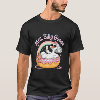 ミセス・シリー・グース 結婚式の花嫁になるブリッジ バチェロレッテ Tシャツ