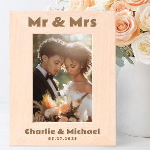 ミセス・ネームはレトロ・フォント結婚の レーザー彫刻フレーム