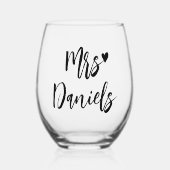 ミセス・ブライドはブラック・タイポグラフィとハート結婚の ステムなしワイングラス (正面)