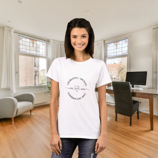 ミセス・ホワイト・ブラック新婚の名前 Tシャツ