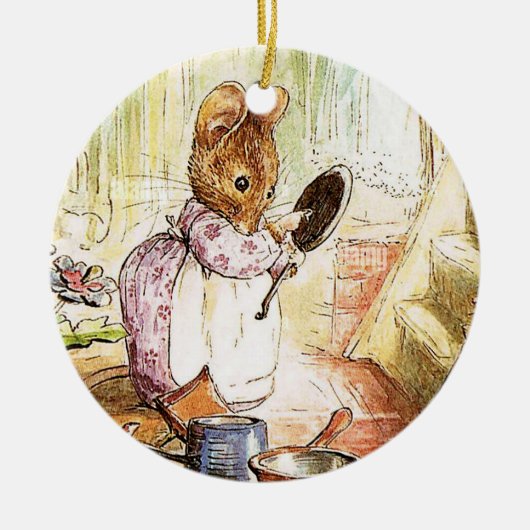 『ミセス・マウスがポットとパンを片付ける』 Beatrix Potter セラミックオーナメント (正面)