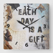 ミックスメディアアート引用文毎日贈り物 スクエア壁時計 (正面)