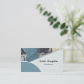 ミックスメディア抽象芸術グレーグレーブルーQRコード 名刺 (スタンド正面)