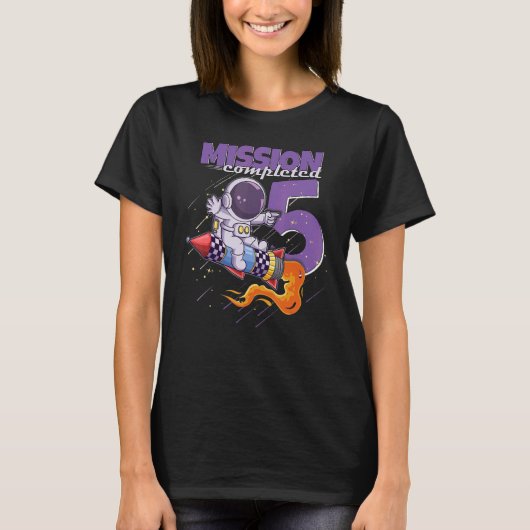 ミッション完了5誕生日少年ガール5年20 Tシャツ (正面)