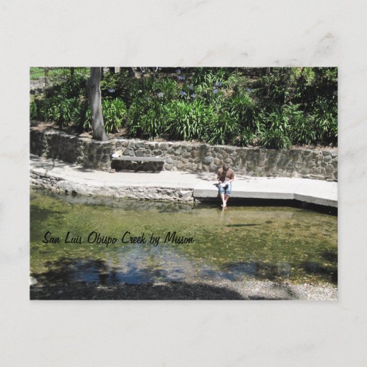 ミッション近くのクリークで足を持つ学生 ポストカード (正面)