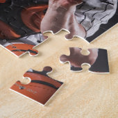 ミットでボールを持っている野球キャッチャー ジグソーパズル (側面)