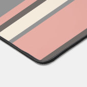 ミッドセンチュリーのピンクとグレーのモダンストライプ デスクマット (コーナー)