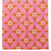 ミッドセンチュリーの白い花ピンクの円パターン シャワーカーテン (正面)