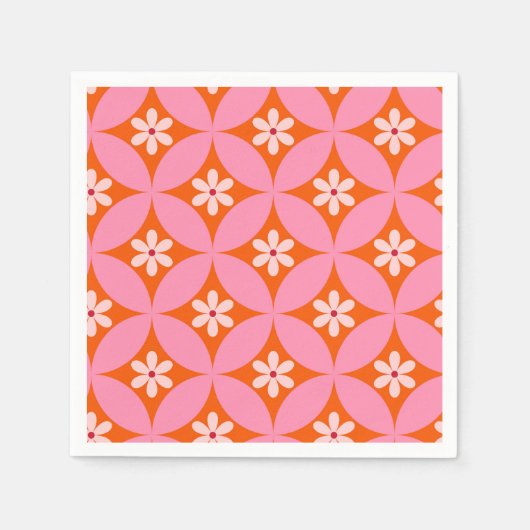 ミッドセンチュリーの白い花ピンクの円パターン スタンダードカクテルナプキン (正面)