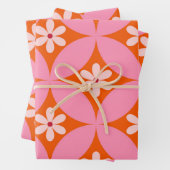 ミッドセンチュリーの白い花ピンクの円パターン ラッピングペーパーシート (インサイチュ)