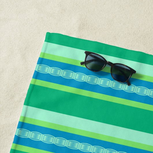 ミッドセンチュリーオーニングストライプ、ジェイドグリーン ビーチタオル (インサイチュ)