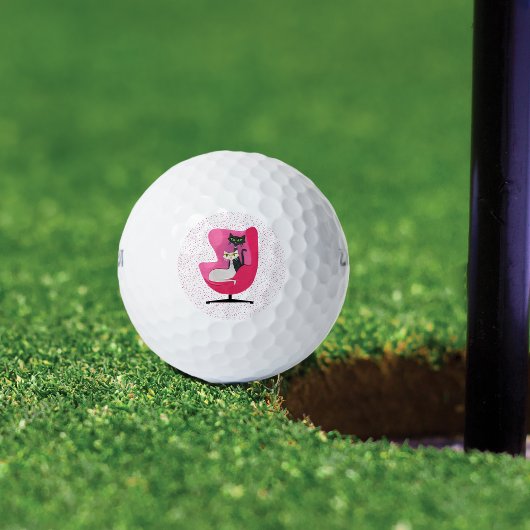 ミッドセンチュリースタイルの猫とダイヤモンドのピンクチェアドット ゴルフボール