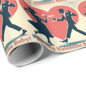 ミッドセンチュリーバレンタインお尻マルチニ踊りカップル ラッピングペーパー (ロールコーナー)