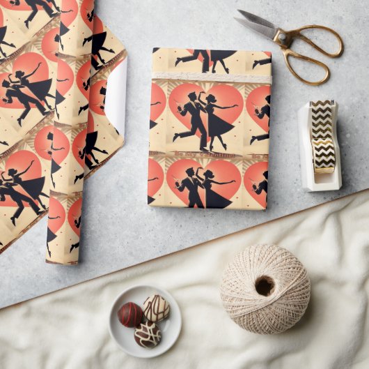 ミッドセンチュリーバレンタイン踊りカップルとマルティーニ ラッピングペーパー (クラフト)