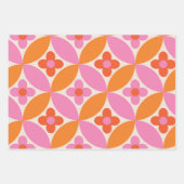 ミッドセンチュリーピンクのオレンジ色の円の花 ラッピングペーパーシート (正面)