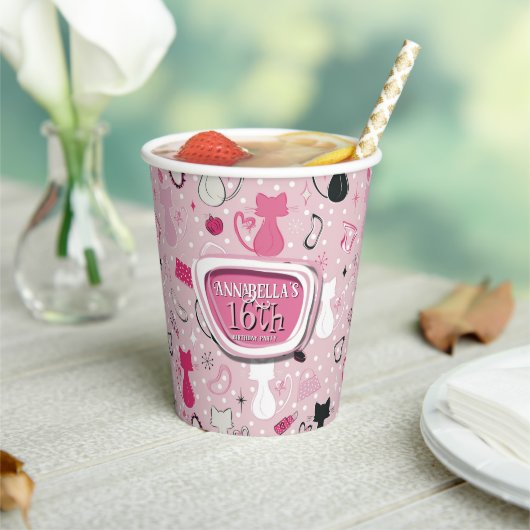 ミッドセンチュリーピンクハートキャッツ誕生日 紙コップ (インサイチュ)