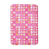 ミッドセンチュリーモダンドット – 深いピンク&数々の バスマット (正面縦)