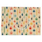 ミッドセンチュリーレトロのクリスマスツリーのおもちゃつきパターン ラージペーパーバッグ (裏面)