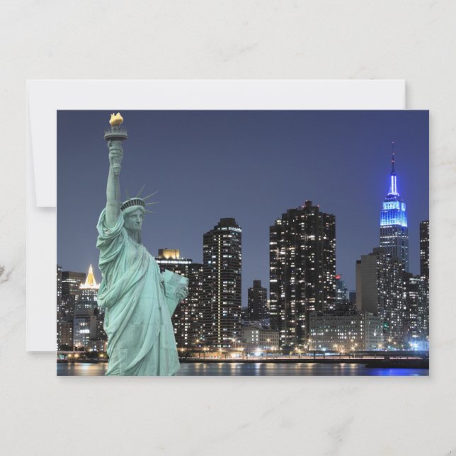 ミッドタウンマンのナイトライトでニューヨーク市のスカイライン (正面)