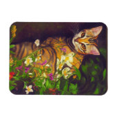 ミッドナイトガーデンに咲く美しいアビシニアン猫 マグネット (横)