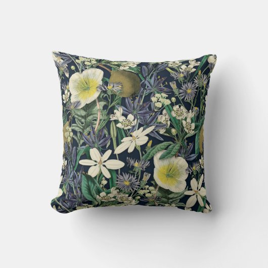 ミッドナイトフローラヴィンテージ植物学装飾用クッション クッション (正面)