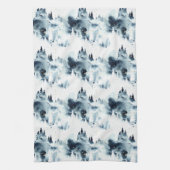 ミッドナイトブルーの森の水の色パターン キッチンタオル (縦)