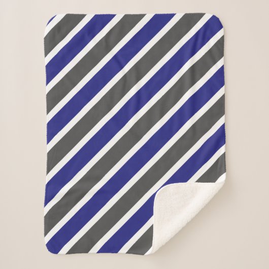 ミッドナイトブルー&グレイストライプズ シェルパブランケット (正面)