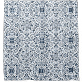 ミッドナイトブルー（白いモロッコの幾何学的パターン） シャワーカーテン (正面)