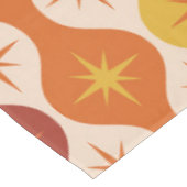 ミッド・センチュリーモダン・オレンジ・スターズ・オン・ギー・パターン テーブルクロス (アングル)