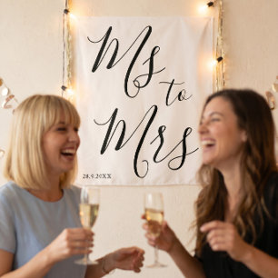 ミッミニマルズからミセスへのブライダルシャワーフォトプロップ タペストリー