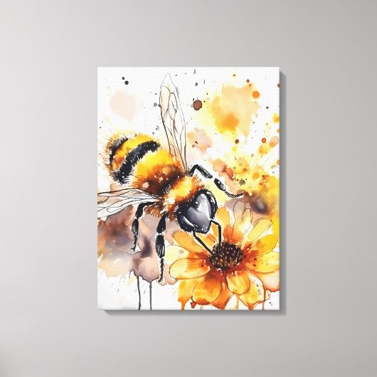 ミツバチが花の上で蜜を集める。 キャンバスプリント (正面)