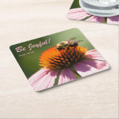 ミツバチの姿を見せるJoyful Coaster スクエアペーパーコースター (アングル)