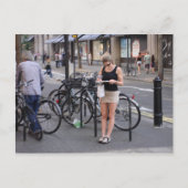 ミニスカートの自転車 ポストカード (正面)